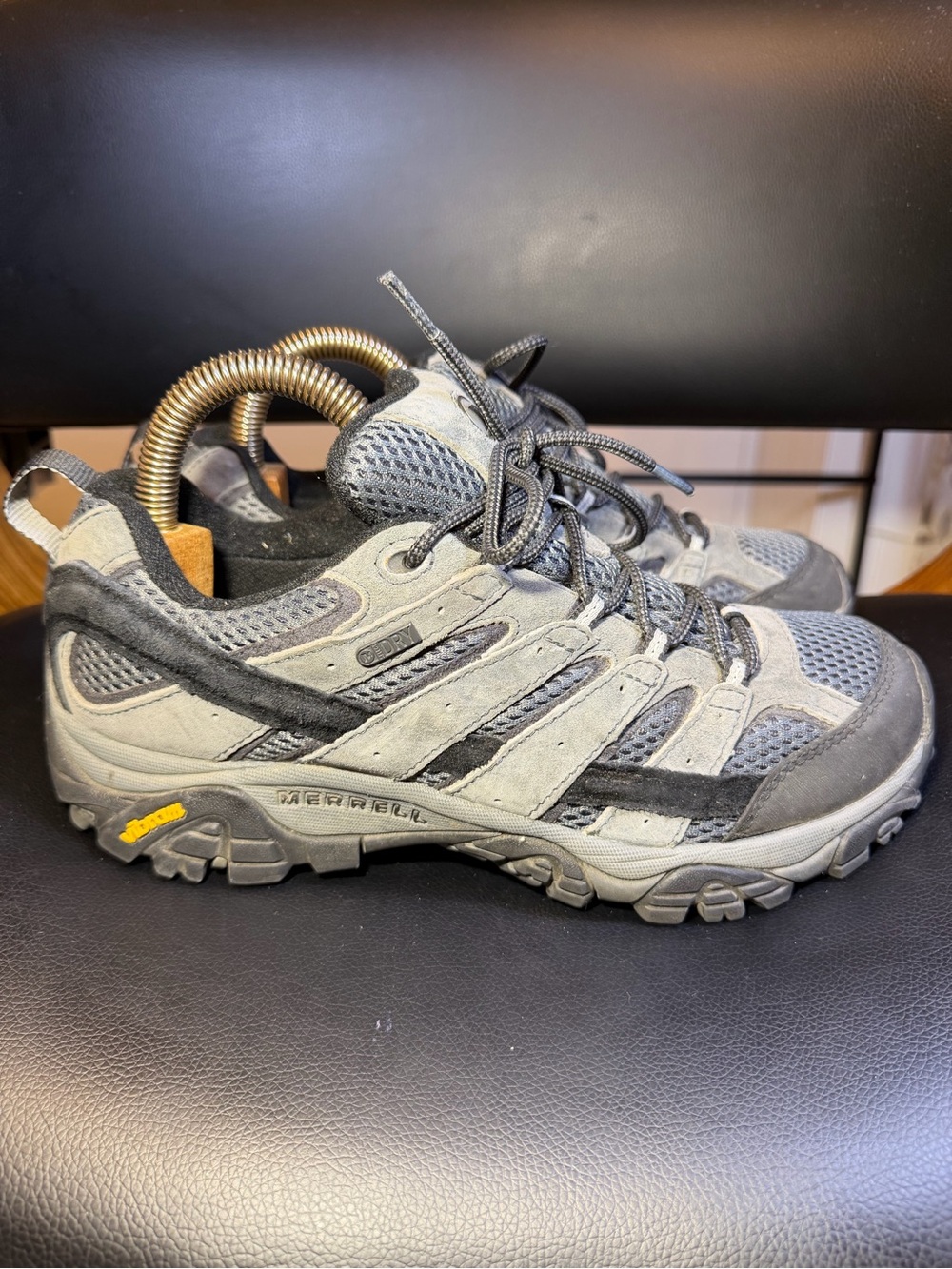 MERRELL MOAB 2 WATERPROOF GRANITE J06031 HIKING TRAIL SHOES Men’s Sz 9